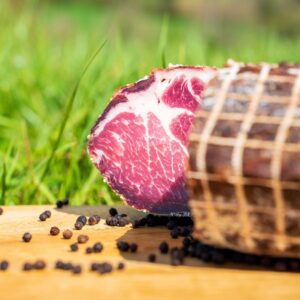 Jambon sans os reconstitué ½
